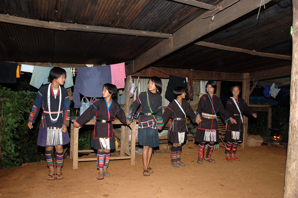 Thai dancing